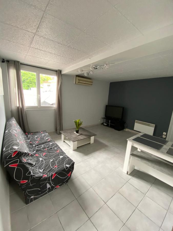 Le Saint Jacques Apartment คอญญัก ภายนอก รูปภาพ